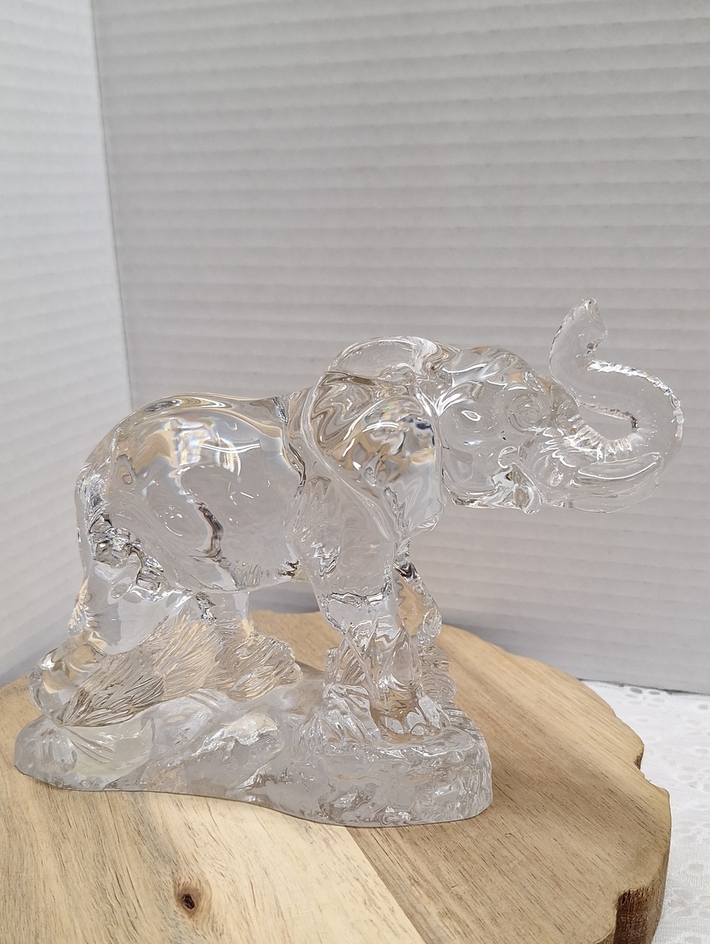 #ACQ Crystal Elephant Figurine Wonders Of The Wild. Made Is Germany